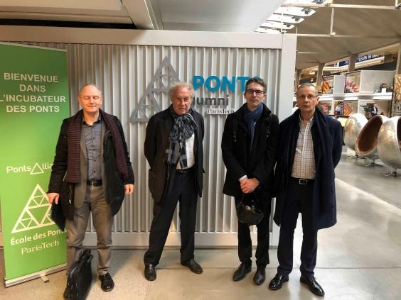 Jérôme Lesueur (Directeteur de la Recherche à l'ENPC), Olivier Huby (Ponts Alumni), Anthony Briant (Directeur général de l'ENPC), Louis-Marie Pons (Fondation des Ponts)